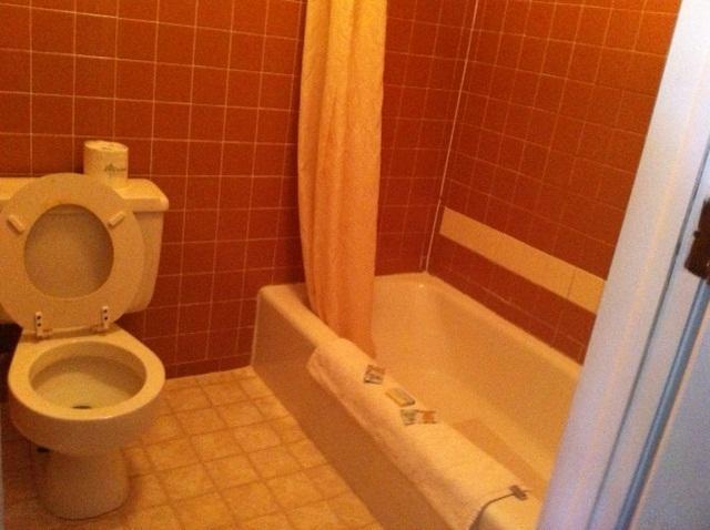 Silver Spur Motel Лендер Екстер'єр фото